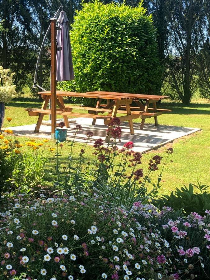 Hotel Lagalerne Neuville-du-Poitou Esterno foto